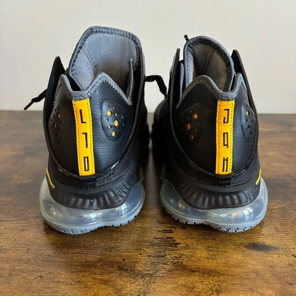 LeBron 19 Low 'Witness' sneakers - Picture 11 of 14